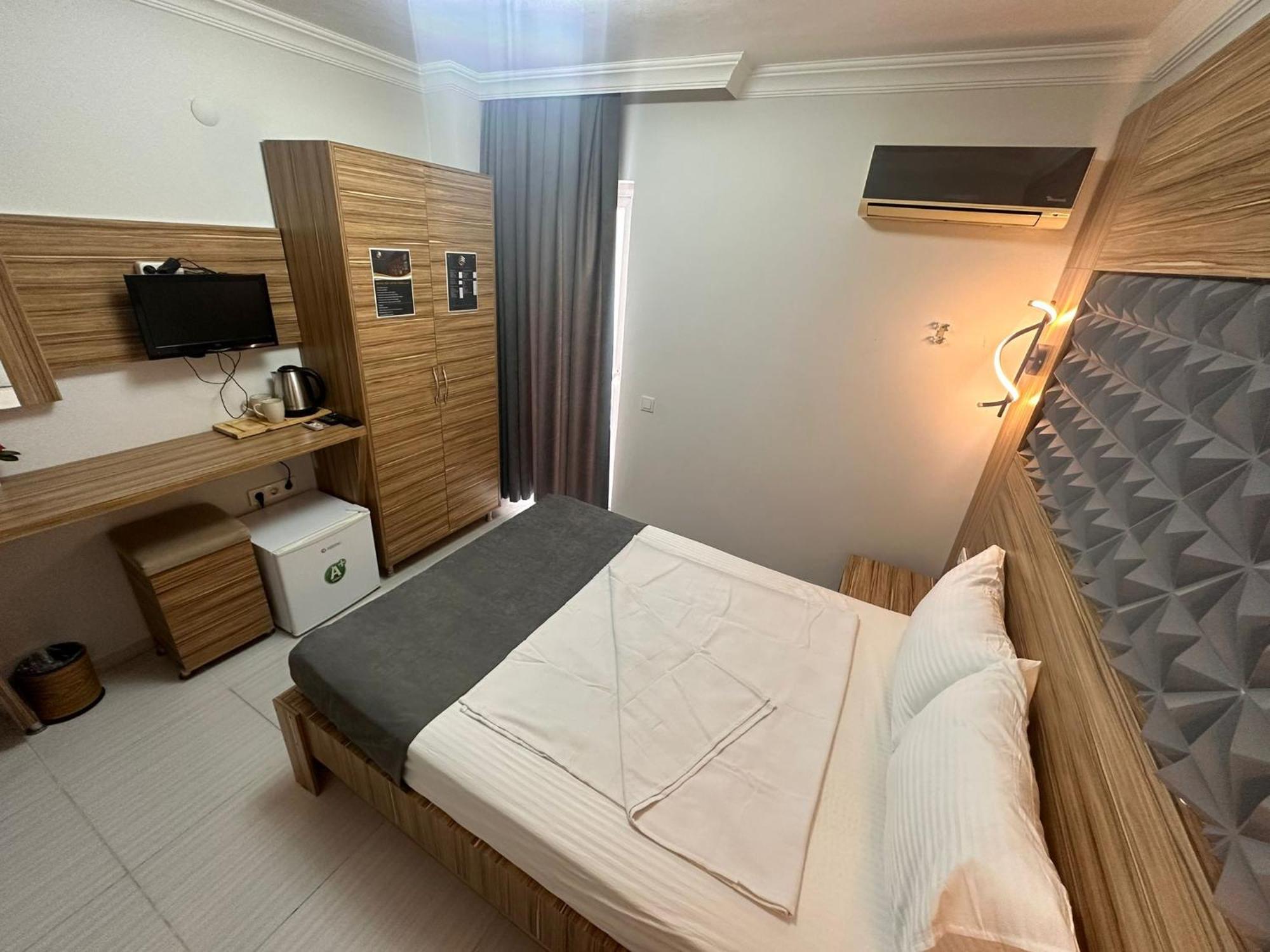 Royal Ezel Hotel Анталья Экстерьер фото