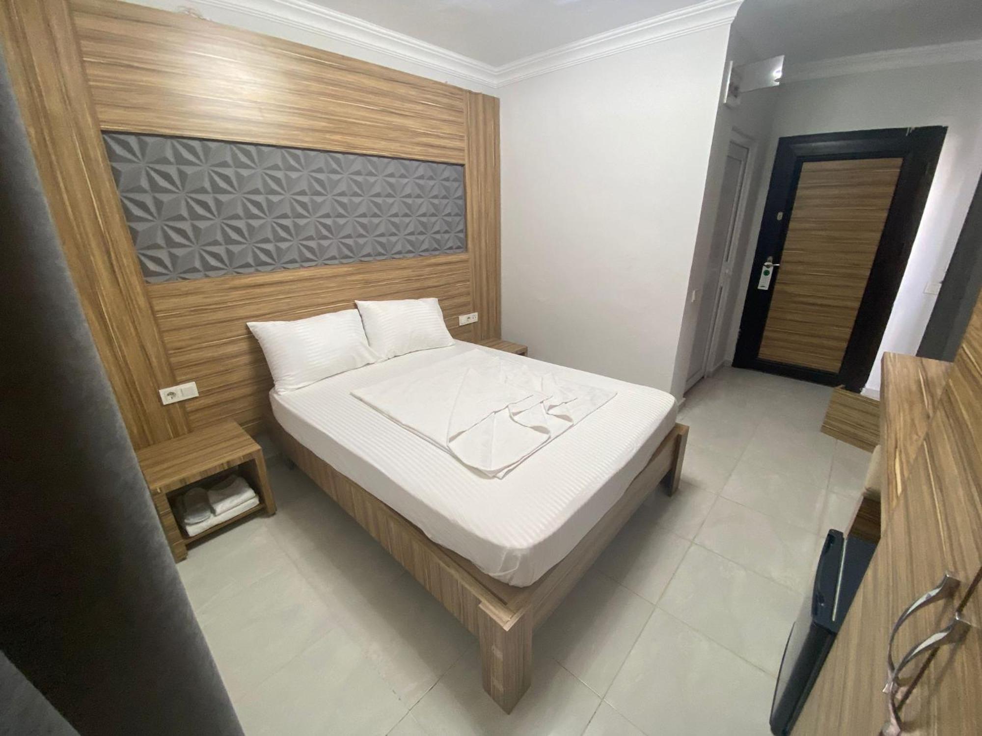 Royal Ezel Hotel Анталья Экстерьер фото
